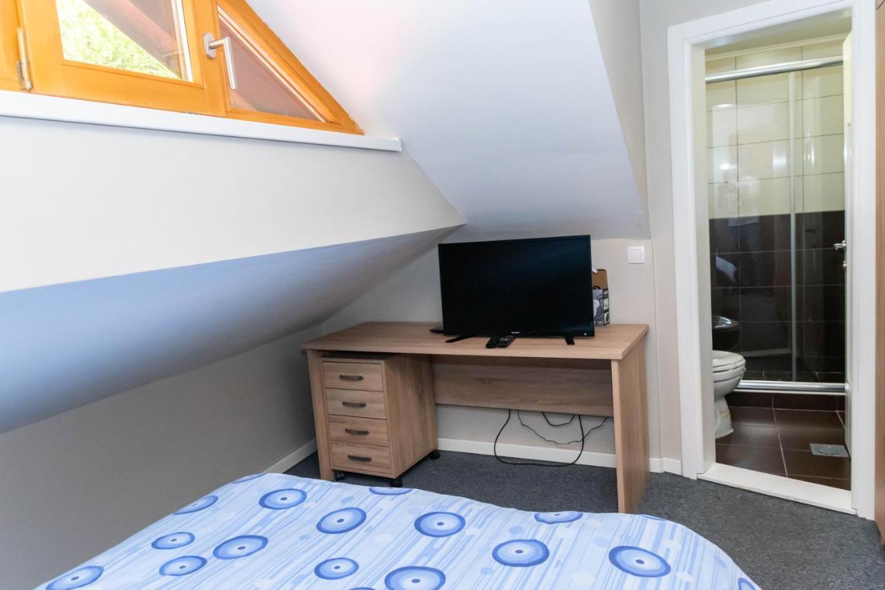 Appartement Anin Dvor Sekovici Extérieur photo